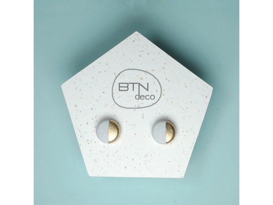 images/ButtonEarring/buttonearring_front_gold_paint.jpg